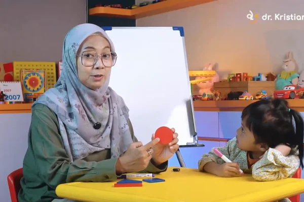membedakan bentuk dasar